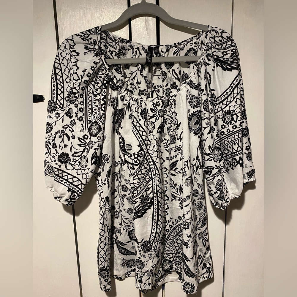 Essentials Black & White Floral Paisley Tunic